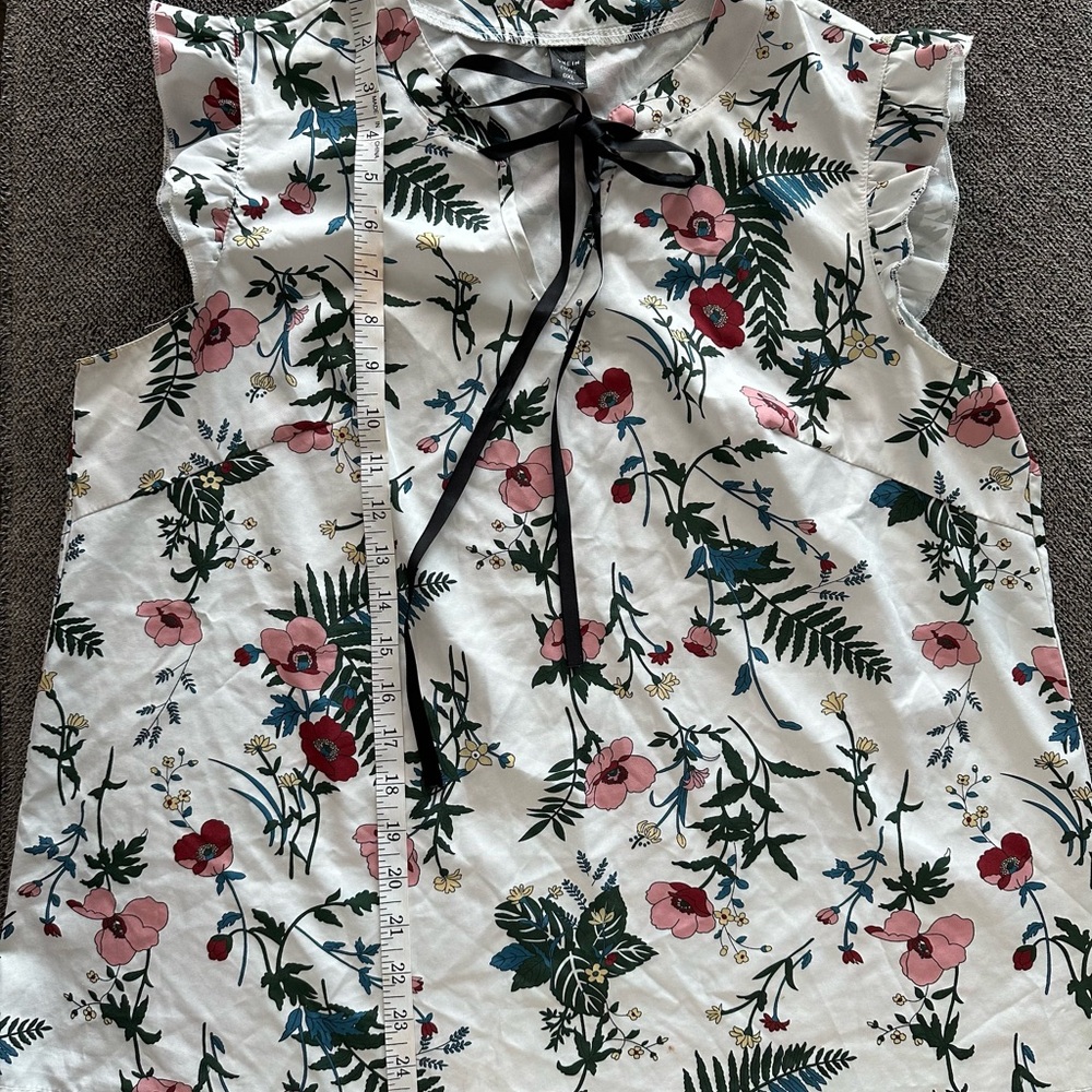 Floral Sleeveless Top with Bow